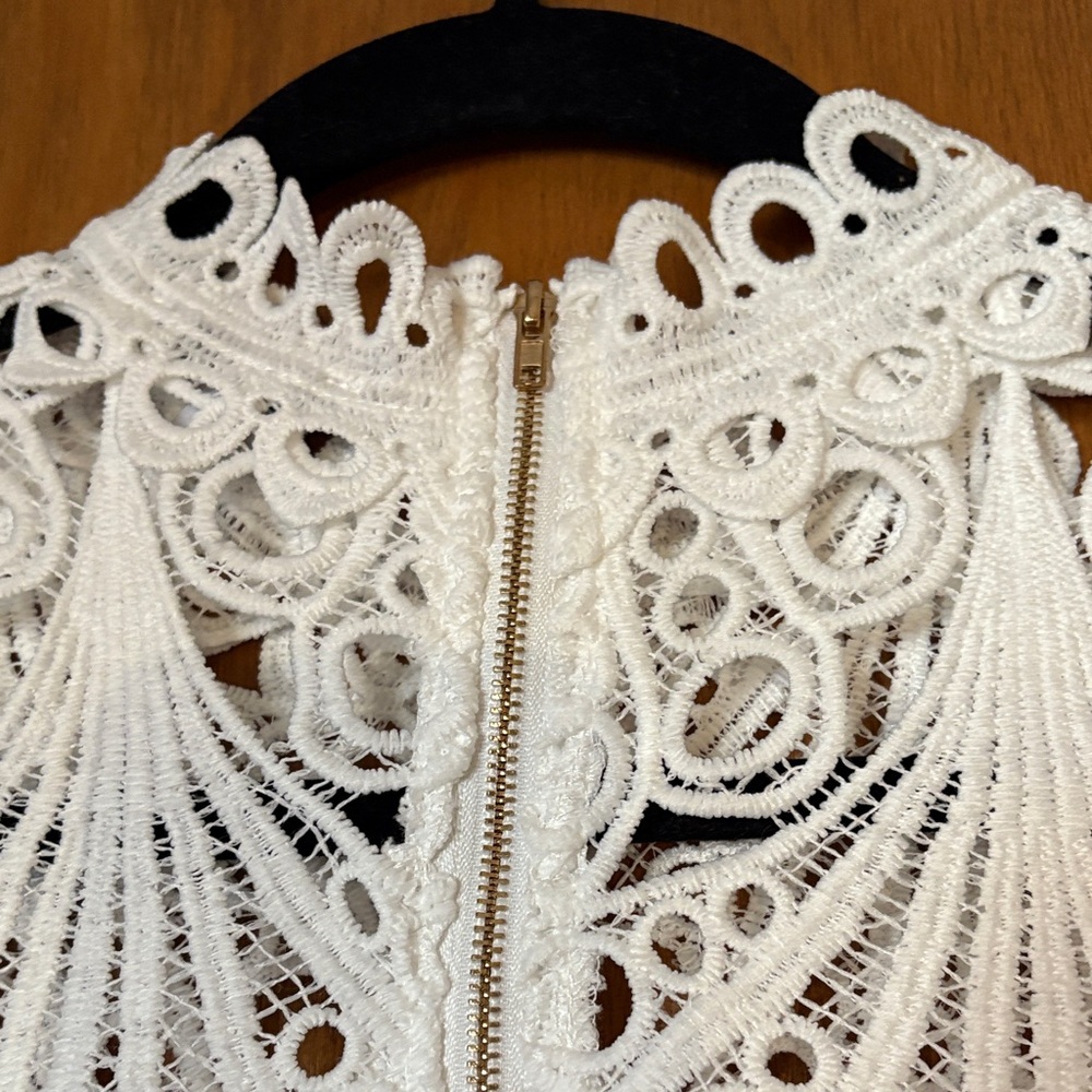 Blashe White Open Lace Short Sleeve - Picture 7 of 8